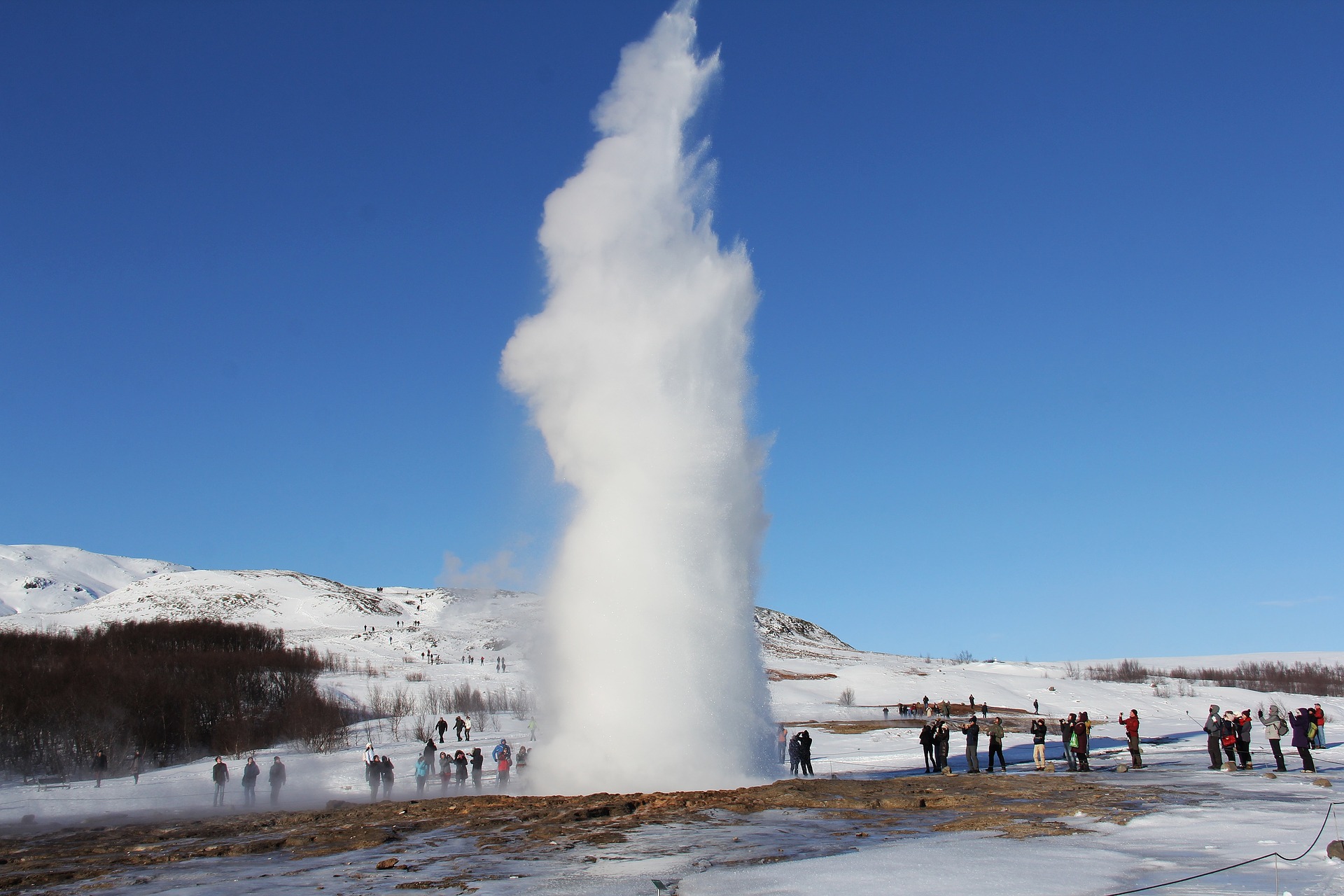 geysir-1309035_1920-pixabay.jpg (423 KB)