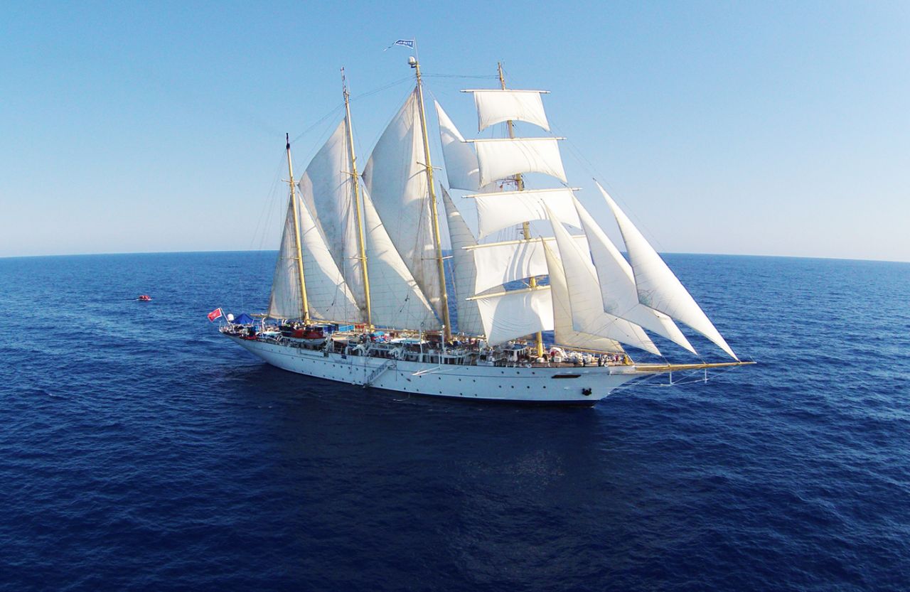 star-flyer-day-at-sea-pwt.jpg (142 KB)
