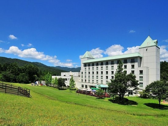blue-ridge-hotel-outside.jpg (70 KB)