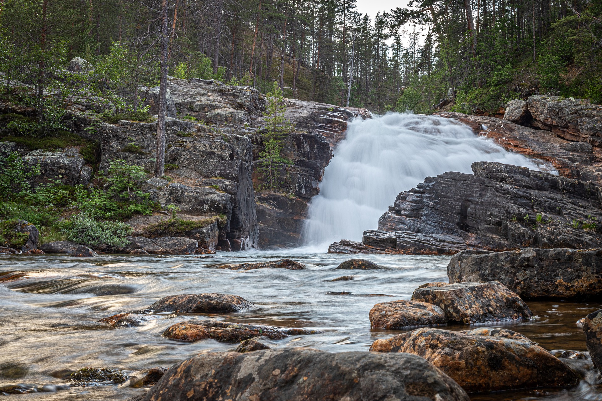 lappi-rapids-4792282_1920-pixabay.jpg (1.17 MB)