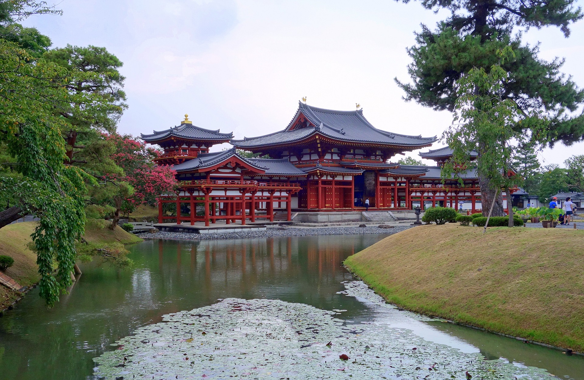 kyoto-3791755_1920-temple-pixabay.jpg (994 KB)